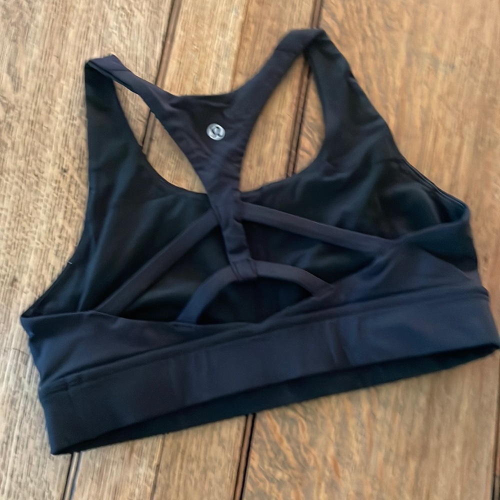 Lululemon sports bra